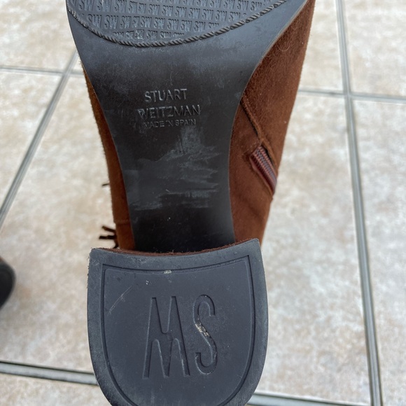 Stuart Weitzman
Brown Tazzie Suede Tassle Boots/Booties - Picture 12 of 15